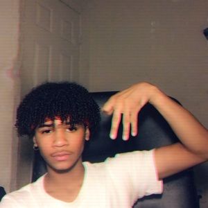 Meet your Posher, Elijah